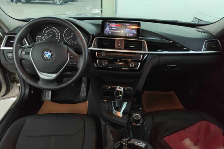 Used BMW 3 Series 2016 316i Fashion Model Center Console