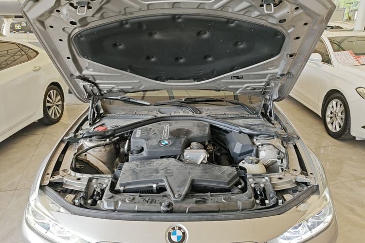 Used BMW 3 Series 2016 320Li Fashion Model Engine Bay