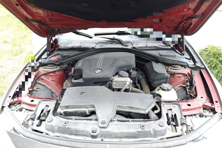Used BMW 3 Series 2016 320i Fashion Model Engine Bay