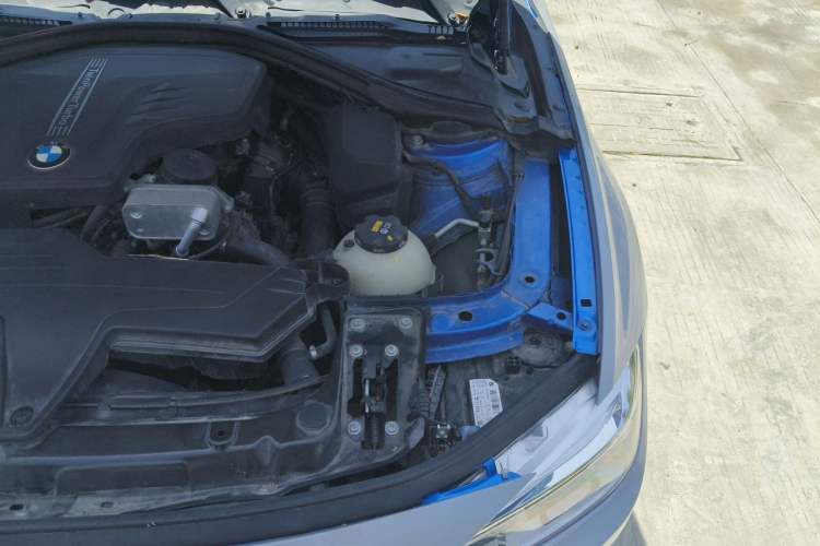 Used BMW 3 Series 2016 328i M Sport Engine Bay Left
