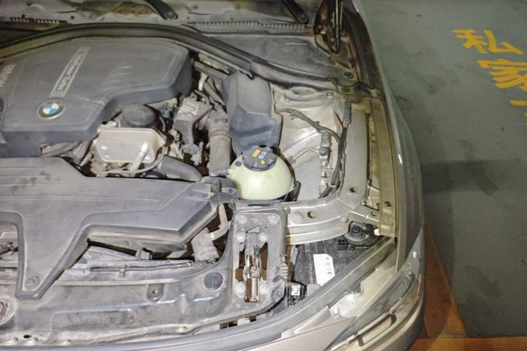 Used BMW 3 Series 2016 320Li Fashion Model Engine Bay Left