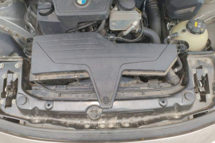 Used BMW 3 Series 2016 320Li Ambition Model Engine Bay