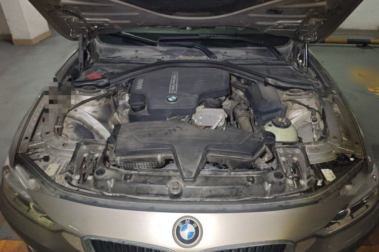 Used BMW 3 Series 2016 320Li Fashion Model Engine Bay