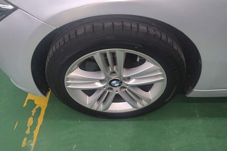 Used BMW 3 Series 2016 320Li Ambition Model Exterior 4