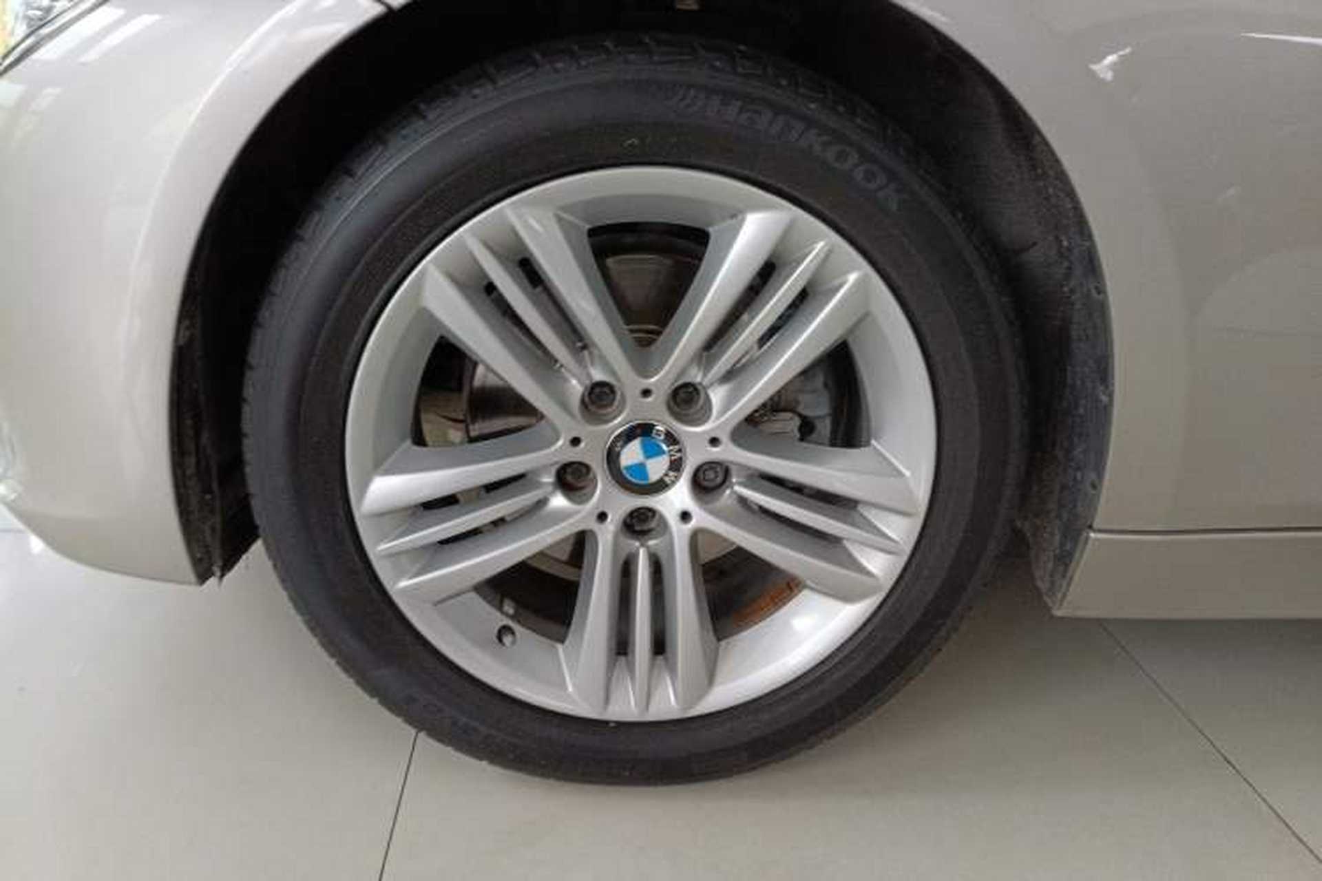 Used BMW 3 Series 2016 320i Fashion Model Exterior 5