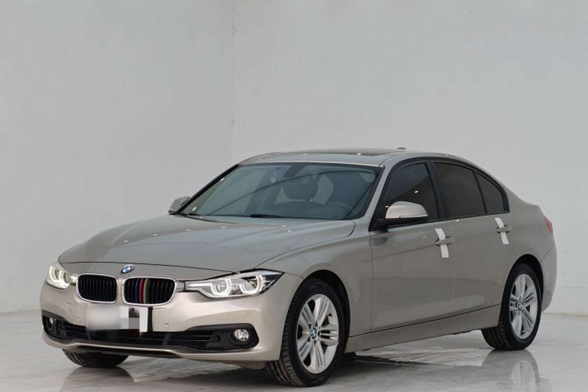 Used BMW 3 Series 2016 320i Fashion Model Front Left 45 Deg