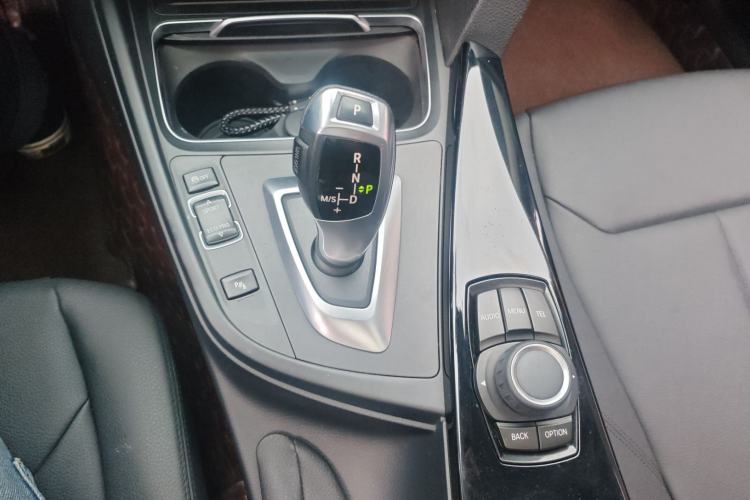 Used BMW 3 Series 2016 320Li Fashion Model Gear Lever