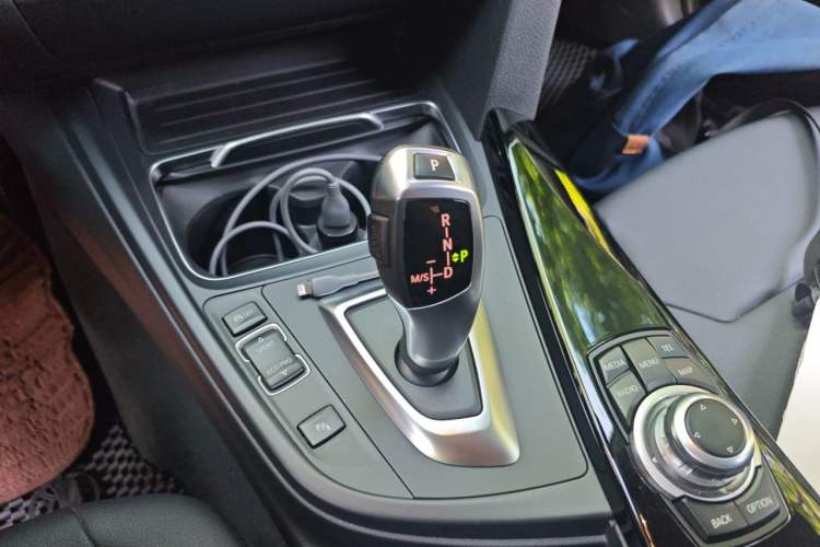 Used BMW 3 Series 2016 320Li Fashion Model Gear Lever