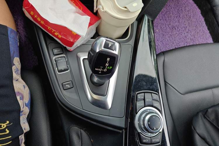 Used BMW 3 Series 2016 320i Fashion Model Gear Lever
