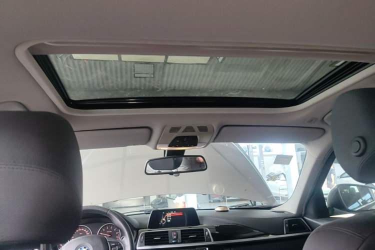 Used BMW 3 Series 2016 320Li Fashion Model Headliner