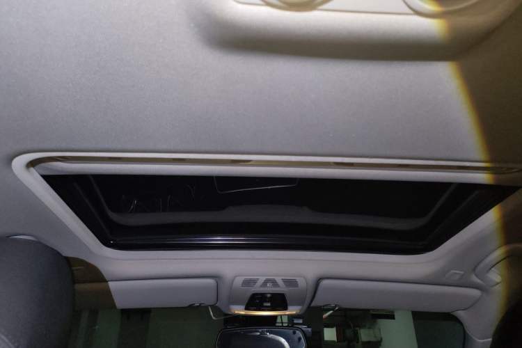 Used BMW 3 Series 2016 320Li Fashion Model Headliner