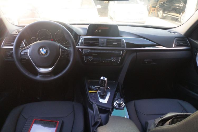 Used BMW 3 Series 2016 320Li Fashion Model Interior 2