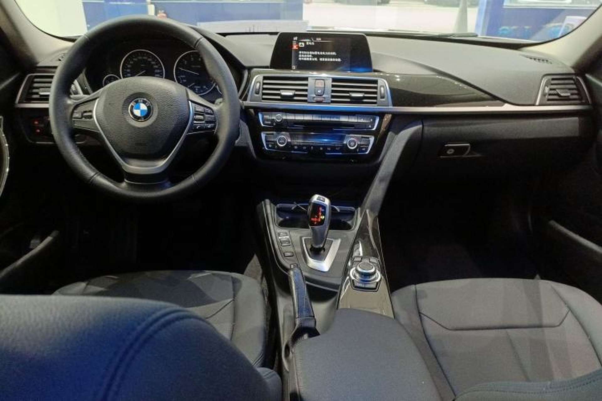 Used BMW 3 Series 2016 320i Fashion Model Interior 2