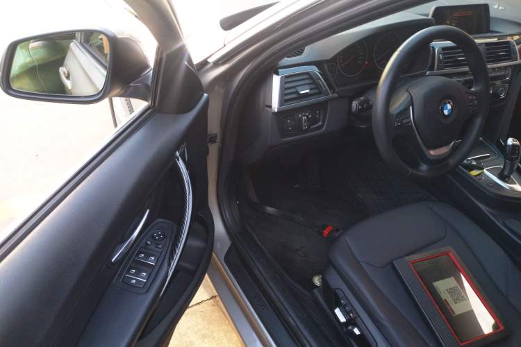 Used BMW 3 Series 2016 320Li Fashion Model Interior 3