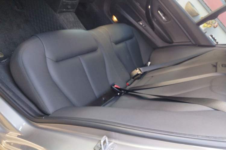 Used BMW 3 Series 2016 320Li Fashion Model Interior 4
