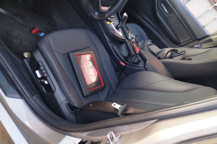 Used BMW 3 Series 2016 320Li Fashion Model Left Front Seat