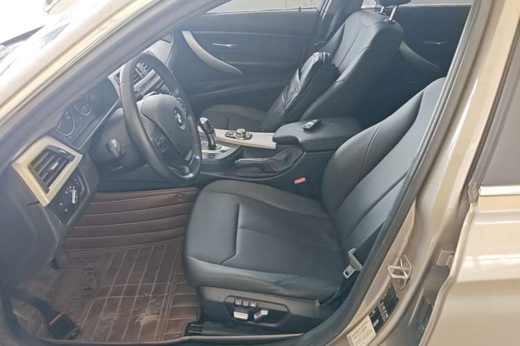 Used BMW 3 Series 2016 320Li Fashion Model Left Front Seat