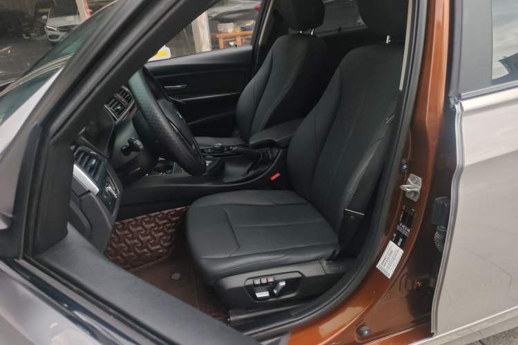 Used BMW 3 Series 2016 320Li Fashion Model Left Front Seat