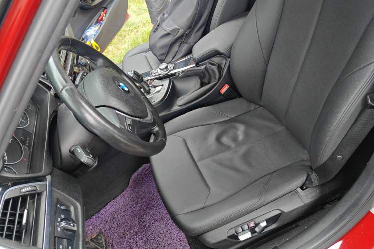 Used BMW 3 Series 2016 320i Fashion Model Left Front Seat