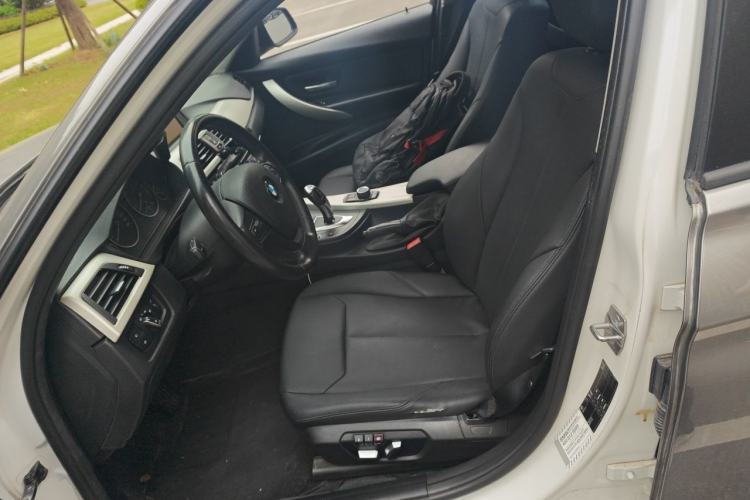 Used BMW 3 Series 2016 316i Fashion Model Left Front Seat