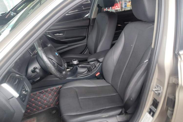 Used BMW 3 Series 2016 320Li Fashion Model Left Front Seat