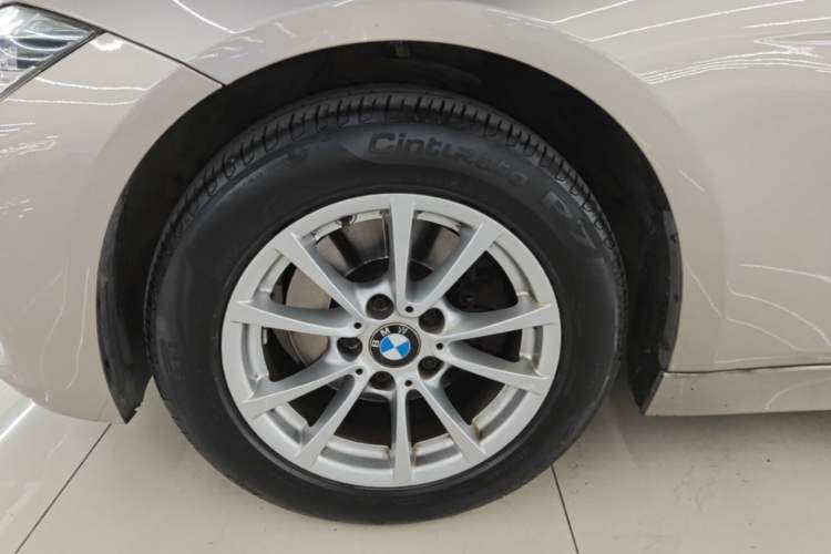 Used BMW 3 Series 2016 316i Fashion Model Left Front Wheel Hub