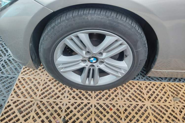 Used BMW 3 Series 2016 320Li Fashion Model Left Front Wheel Hub