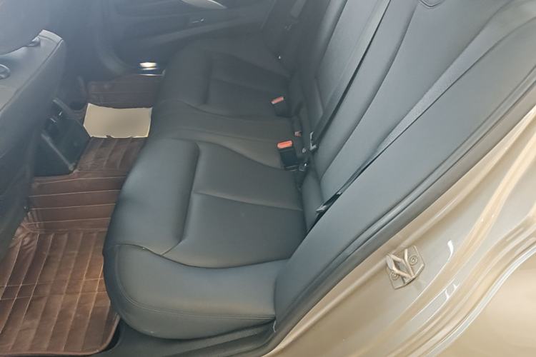 Used BMW 3 Series 2016 320Li Fashion Model Left Rear Seat