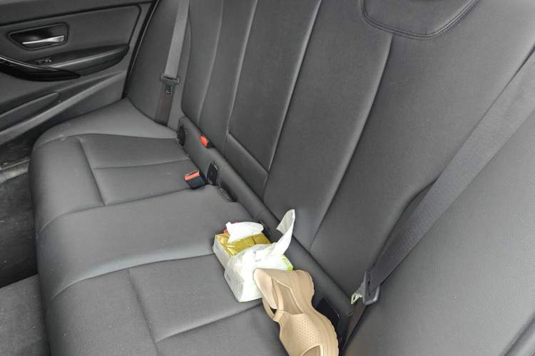 Used BMW 3 Series 2016 320i Fashion Model Left Rear Seat