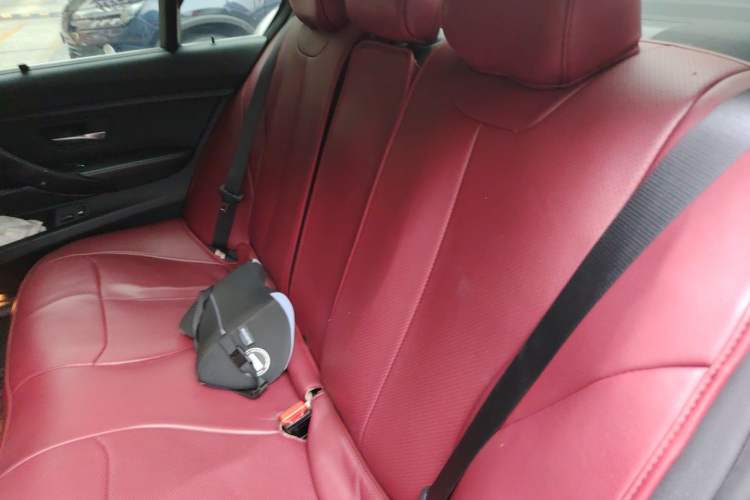 Used BMW 3 Series 2016 320Li Ambition Model Left Rear Seat