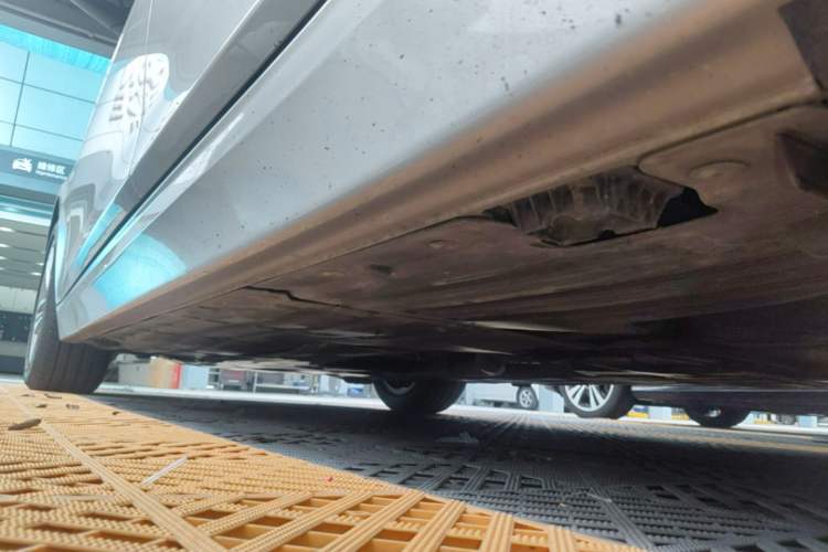 Used BMW 3 Series 2016 320Li Fashion Model Left Side Sill