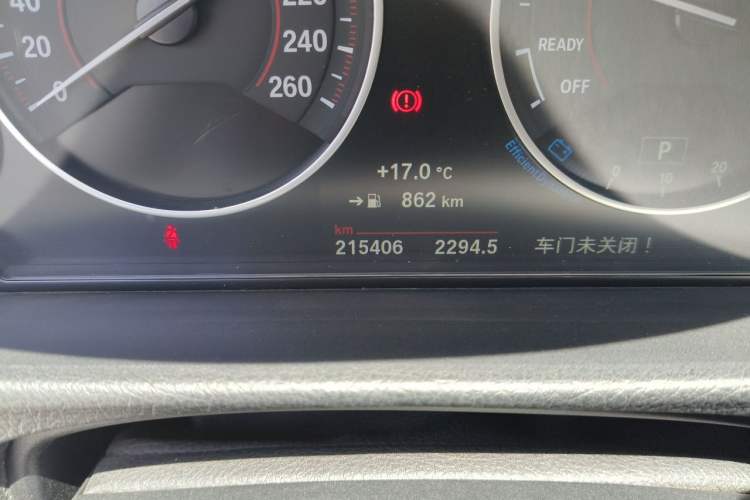 Used BMW 3 Series 2016 328i M Sport Odometer Close Up