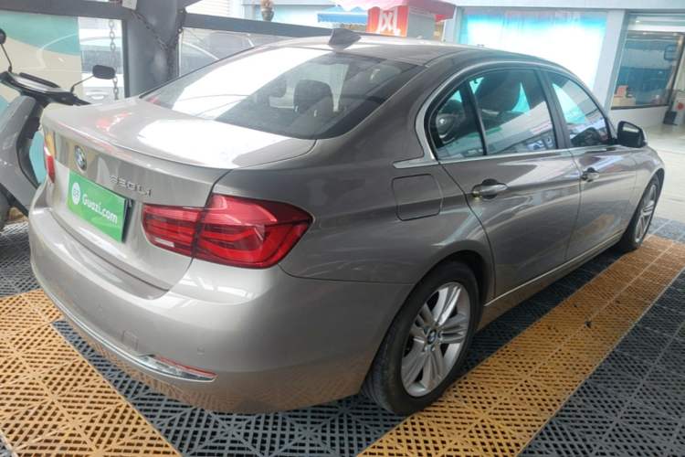 Used BMW 3 Series 2016 320Li Fashion Model Rear Right 45 Deg