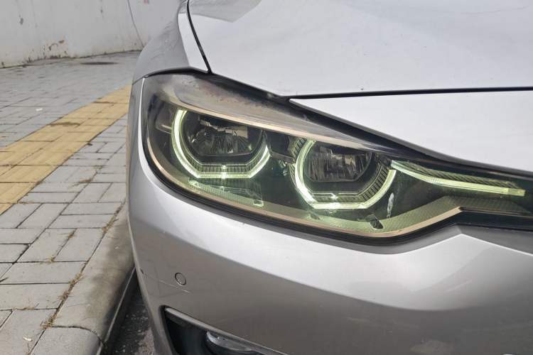 Used BMW 3 Series 2016 320Li Fashion Model Right Front Headlight