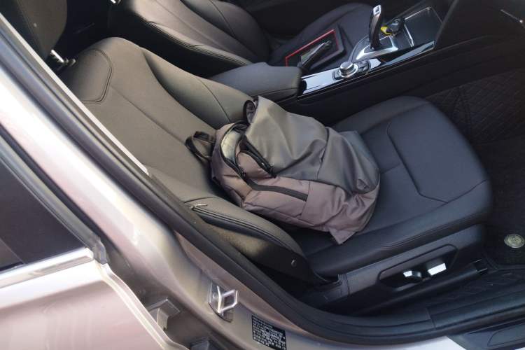 Used BMW 3 Series 2016 320Li Fashion Model Right Front Seat