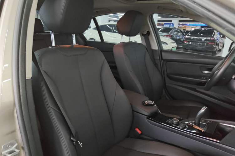 Used BMW 3 Series 2016 316i Fashion Model Right Front Seat