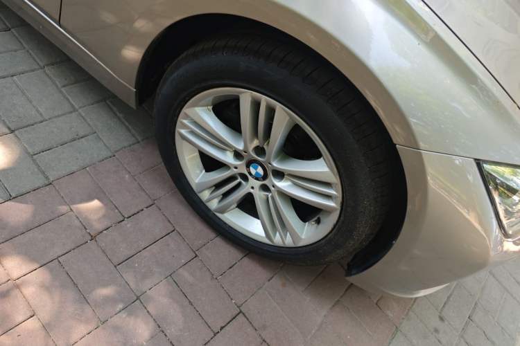 Used BMW 3 Series 2016 320Li Fashion Model Right Front Wheel Hub