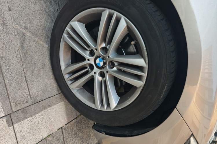 Used BMW 3 Series 2016 320Li Ambition Model Right Front Wheel Hub