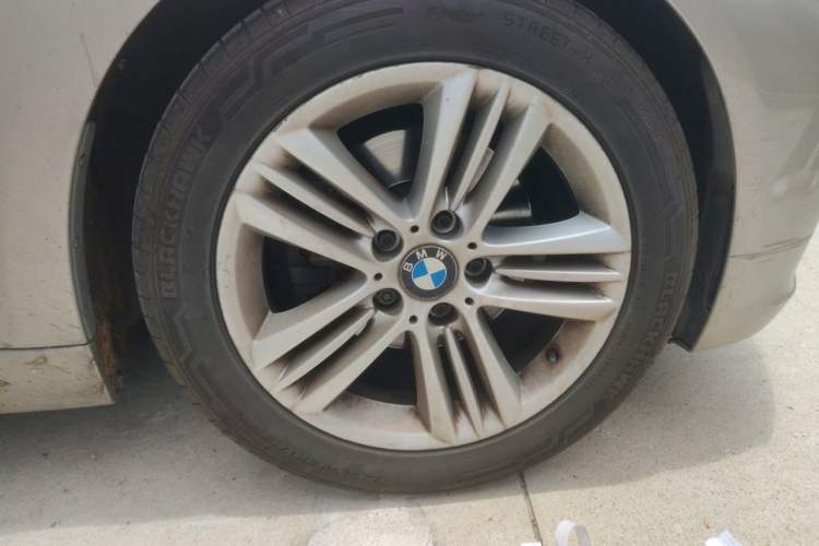 Used BMW 3 Series 2016 320Li Ambition Model Right Front Wheel Hub