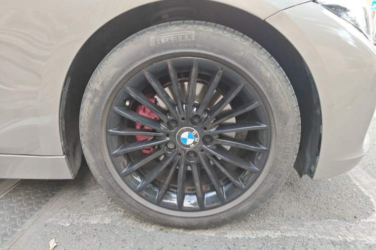 Used BMW 3 Series 2016 320Li Luxury Design Package Right Front Wheel Hub