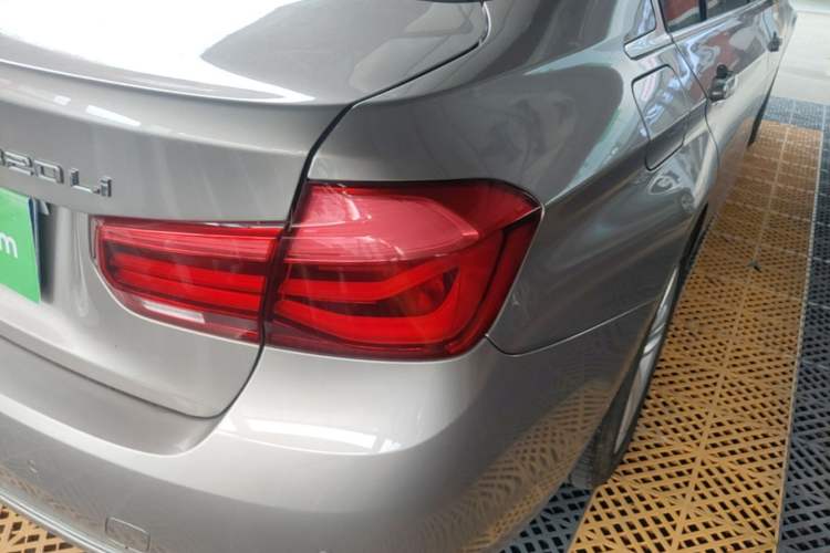 Used BMW 3 Series 2016 320Li Fashion Model Right Rear Taillight