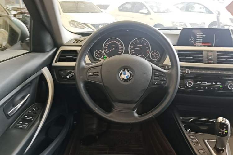 Used BMW 3 Series 2016 320Li Fashion Model Steering Wheel