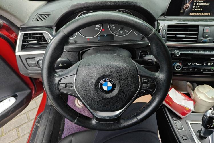 Used BMW 3 Series 2016 320i Fashion Model Steering Wheel