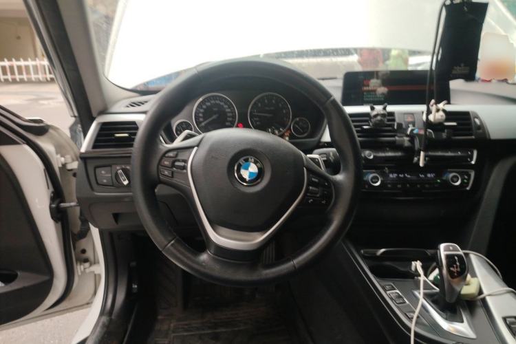 Used BMW 3 Series 2016 328Li Fashion Model Steering Wheel