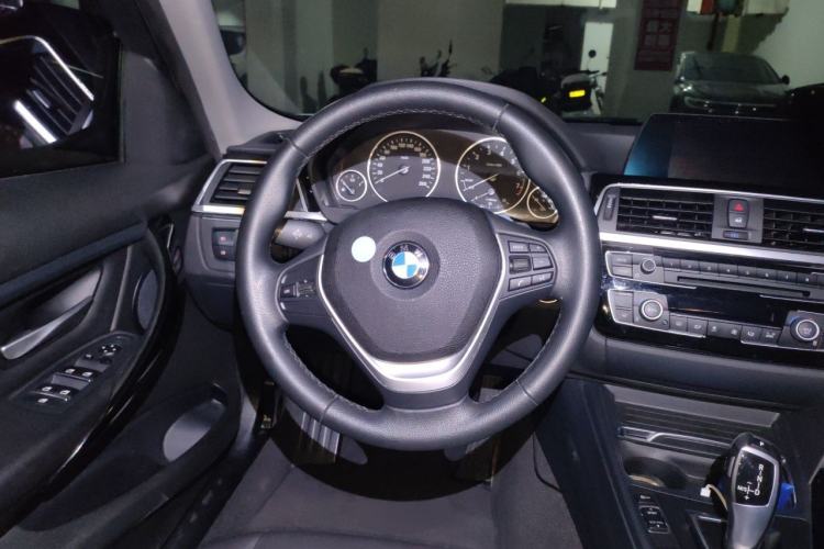 Used BMW 3 Series 2016 320Li Fashion Model Steering Wheel