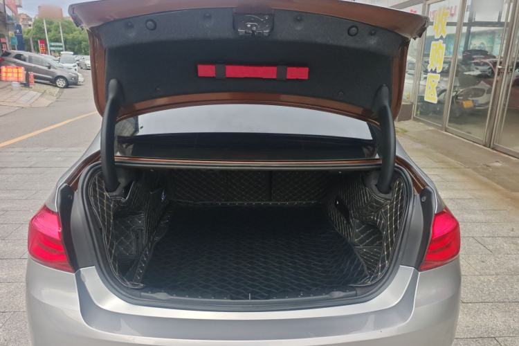 Used BMW 3 Series 2016 320Li Fashion Model Trunk