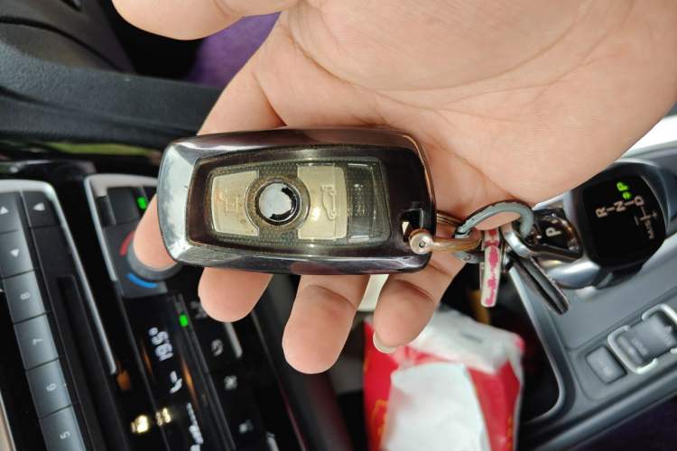 Used BMW 3 Series 2016 320i Fashion Model Vehicle Key