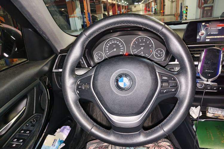 Used BMW 3 Series 2016 320Li Fashion Model Steering Wheel
