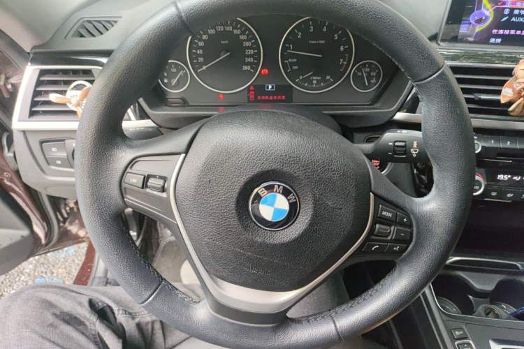 Used BMW 3 Series 2016 316Li Fashion Model Steering Wheel