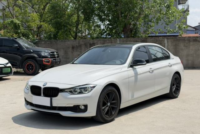 Ojetý BMW 3 Series 2016 320Li Ambition Model